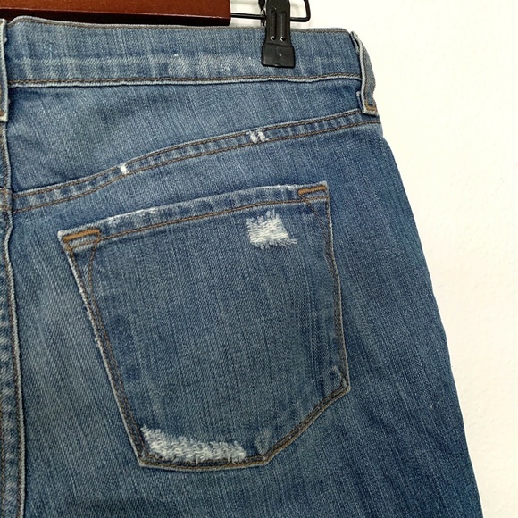 J Brand Nash Boyfriend Distressed Denim Shorts - Picture 10 of 10